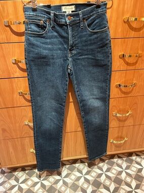 Woman’s madewell mid rise perfect vintage Jean